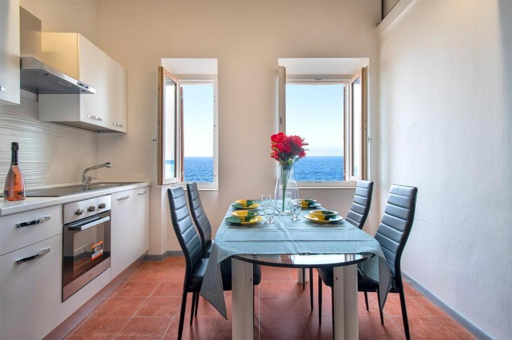 Panoramic Bastioni Sea View Apartment Алгеро Екстериор снимка